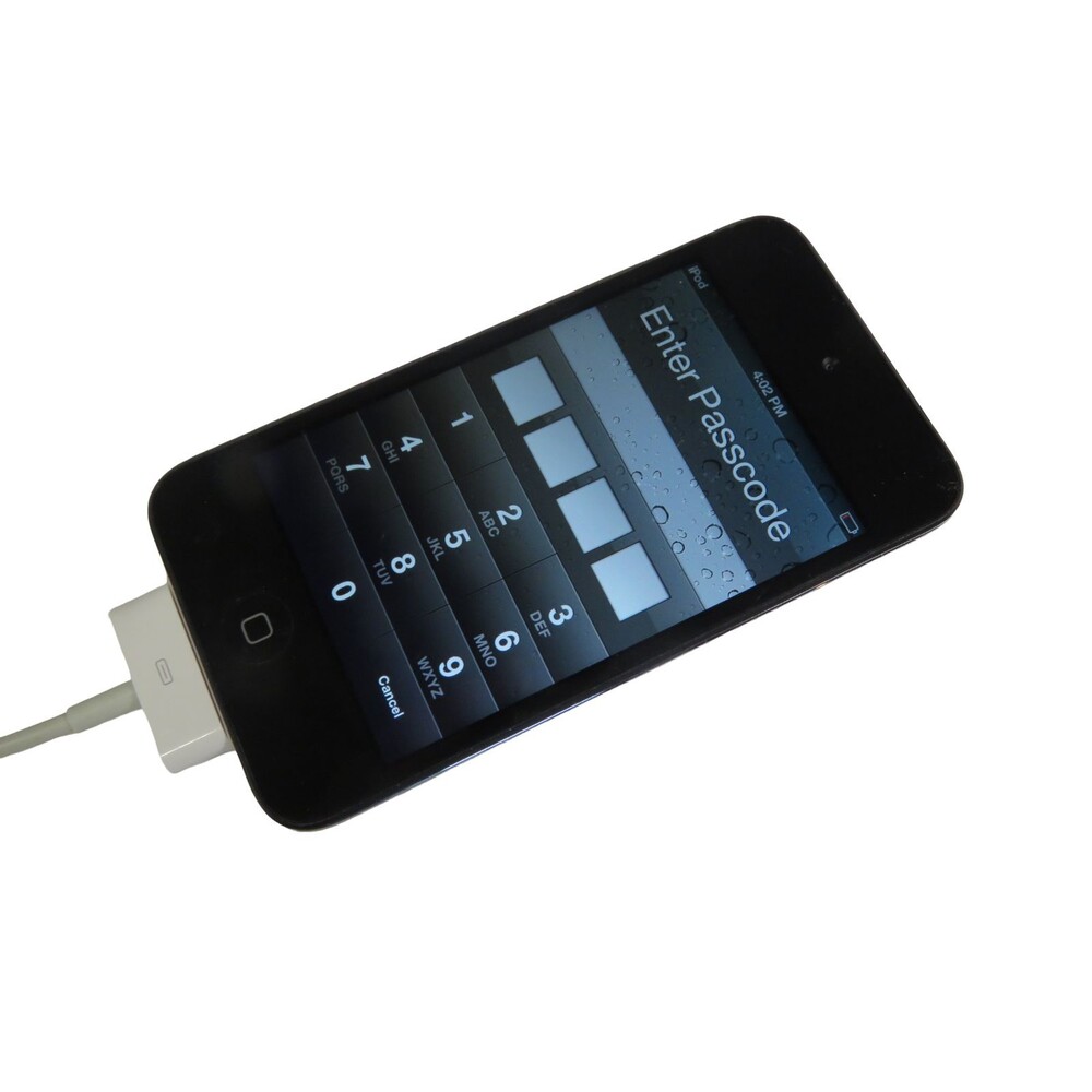 Apple iPod Touch 4th Generation A1367 8GB MP3 Player For Parts